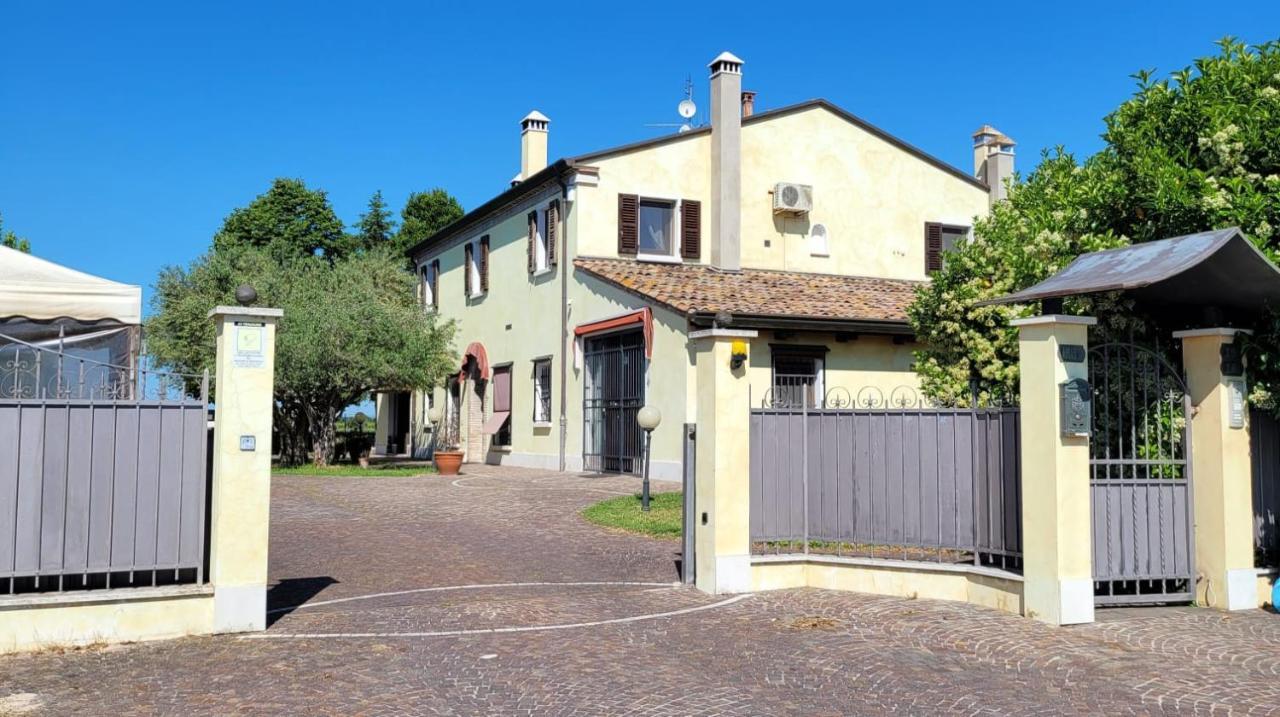 Apartment Chez Barnie Favoloso Privato In A 800mt Ingresso Fiera Rimini